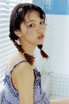 美男脱去校服时全集